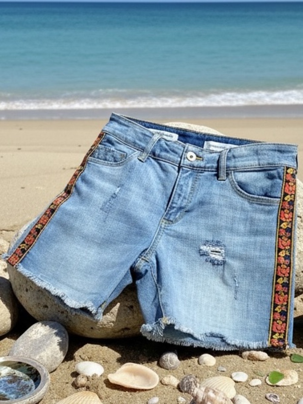 Anthropologie Pilero Slim Boyfriend embroidered, distressed
Denim Shorts Size 27